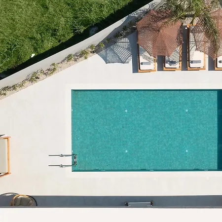 Golf Villa *